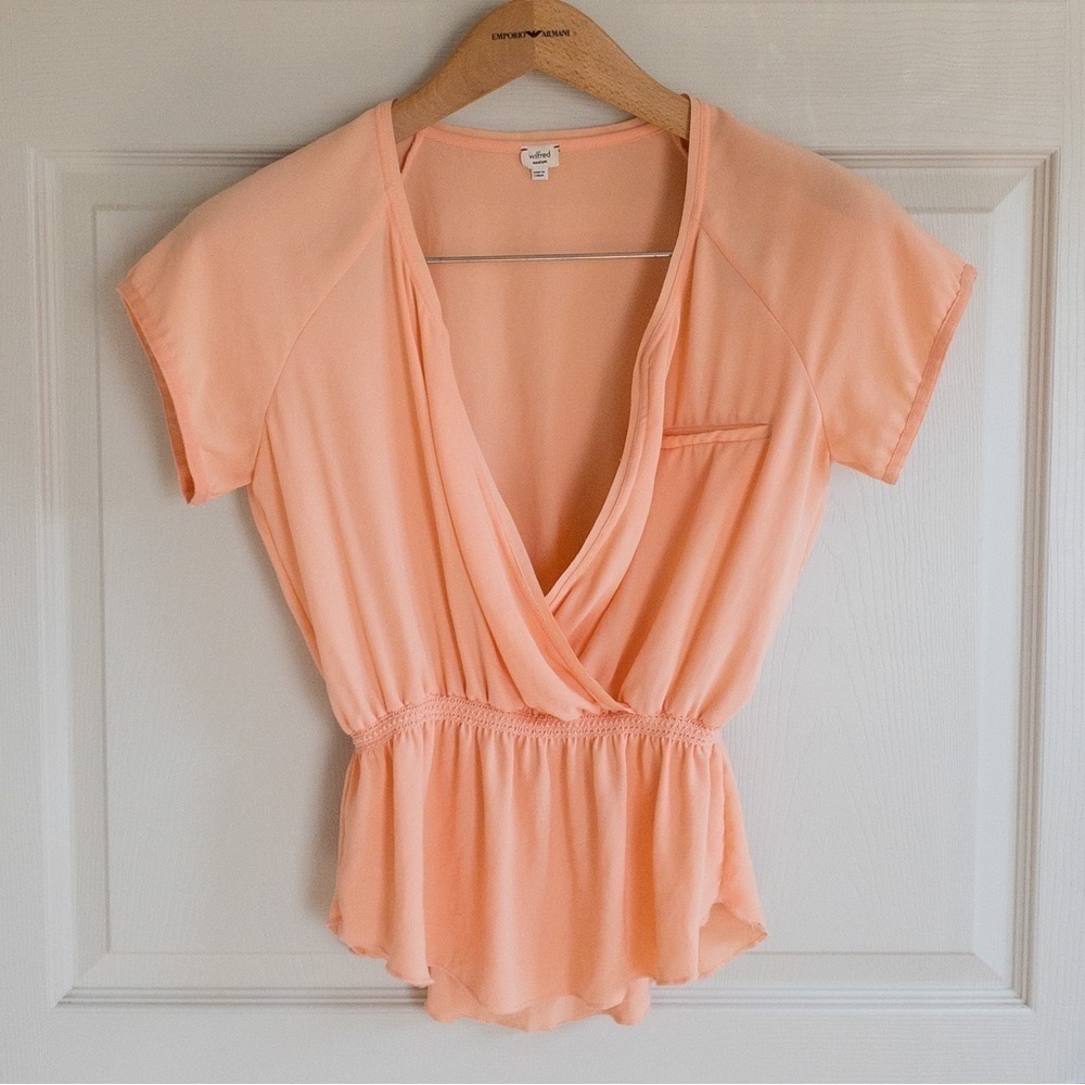 Aritzia Wilfred Peach Nude Peplum Surplice Faux Wrap Top Deep V Chiffon Size M